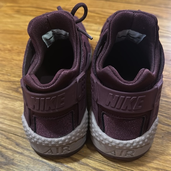 Women’s Nike Huarache - Burgundy - Picture 6 of 8